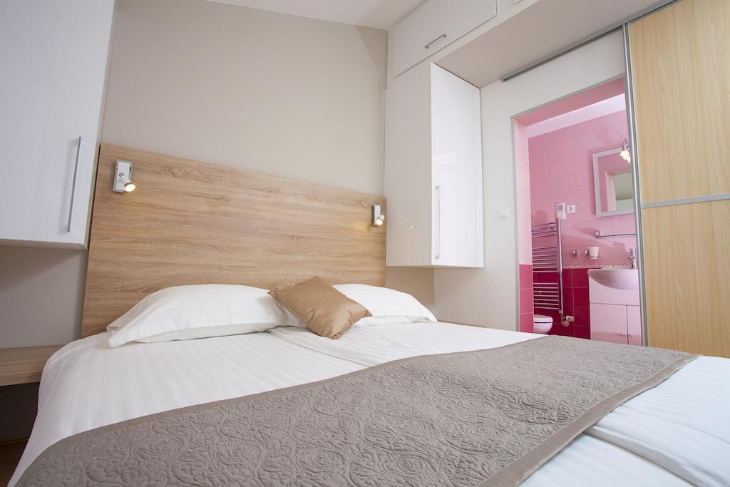 Beach Apartments Ankora Makarska Ruang foto